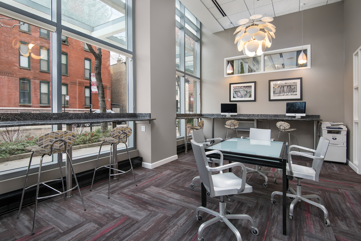 Luxury Apartments in Chicago, IL | Chestnut Tower